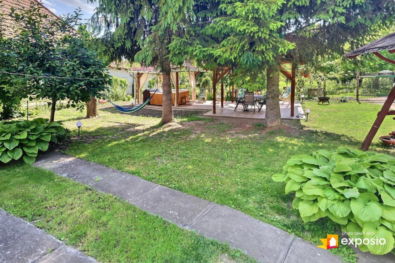 Twin Pines Apartment Egerszalók Zewnętrze zdjęcie