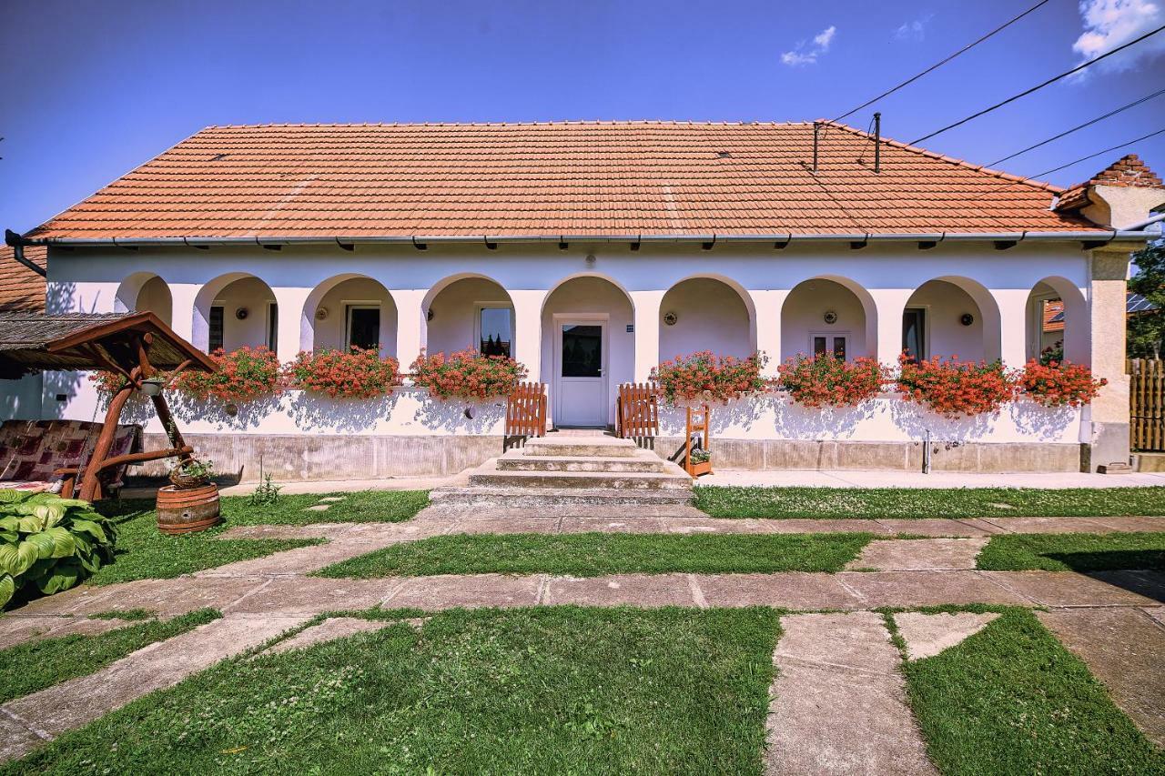 Twin Pines Apartment Egerszalók Zewnętrze zdjęcie